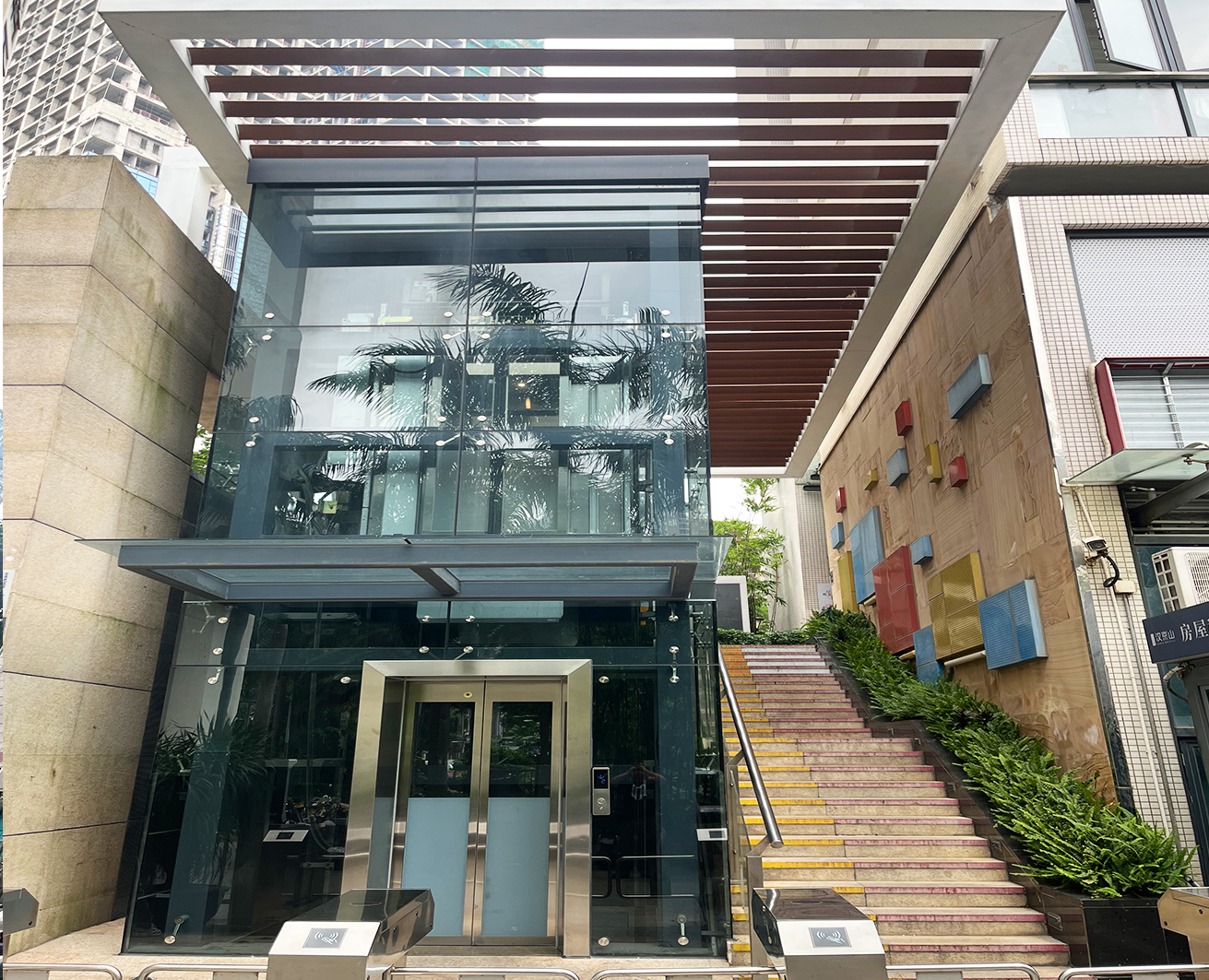 南山-汉京山峰景苑小区加装观光梯  1.jpg